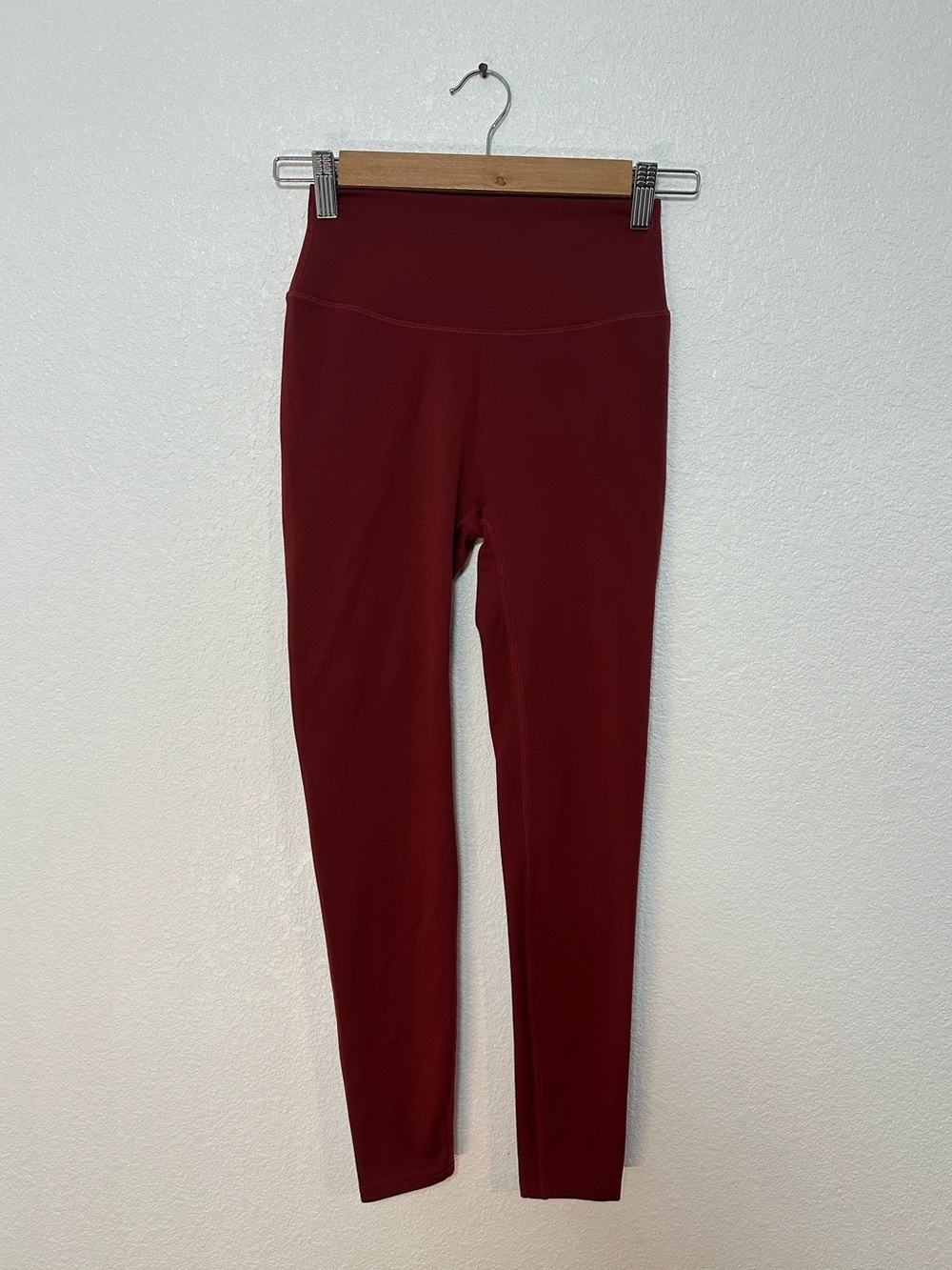 Paragon Solid Burgundy Ankle Leggings Size Small High Waist Stretch
